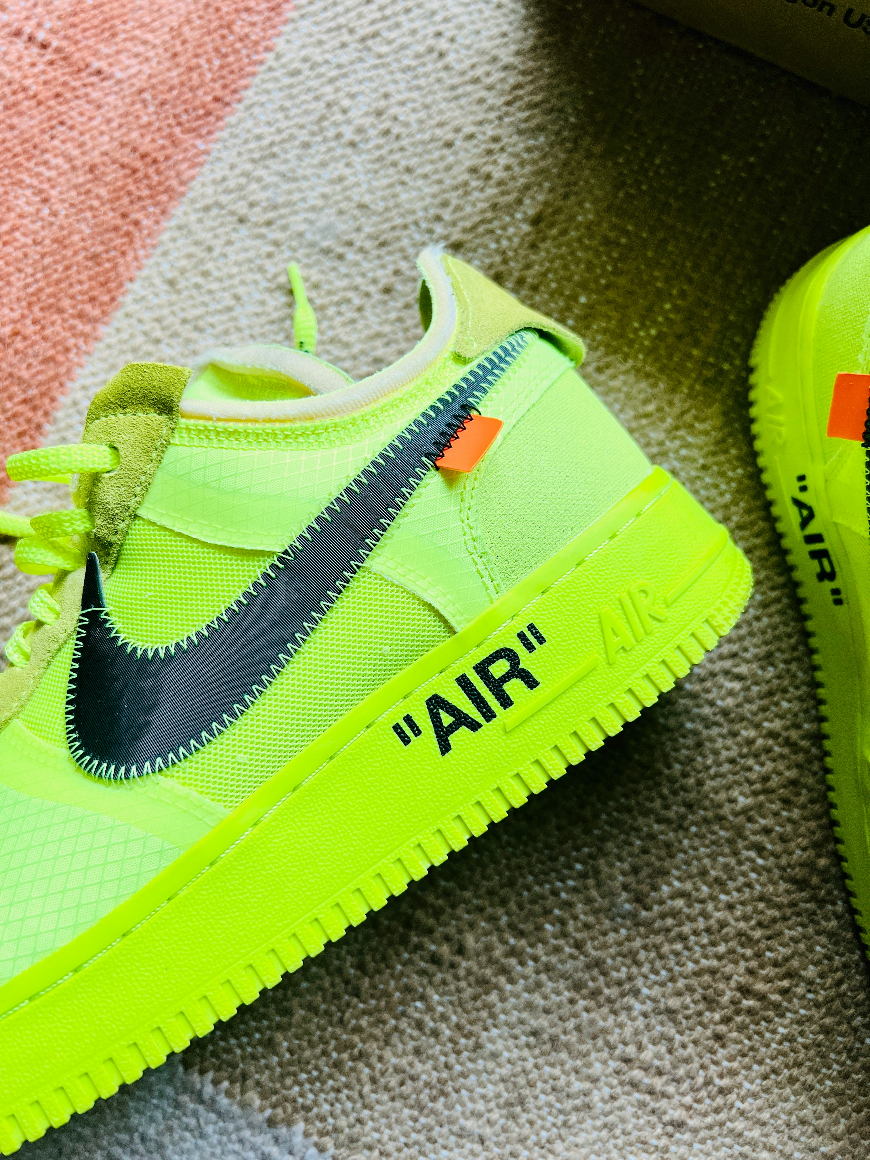 Air force 1 hot sale volt on feet