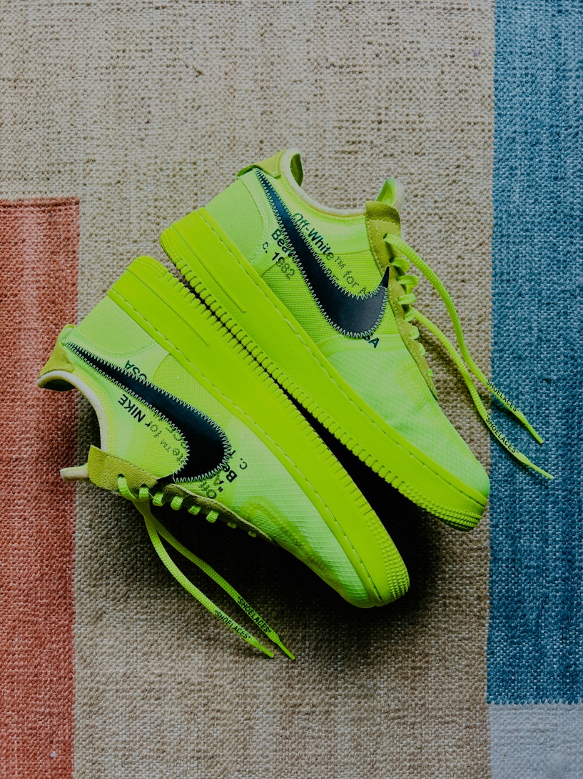 NIKE OFF WHITE AIR FORCE 1 VOLT REVIEW + ON FEET & SIZING 