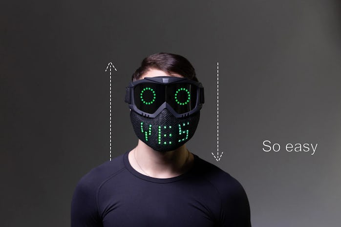 Qudi Mask showing off YES function