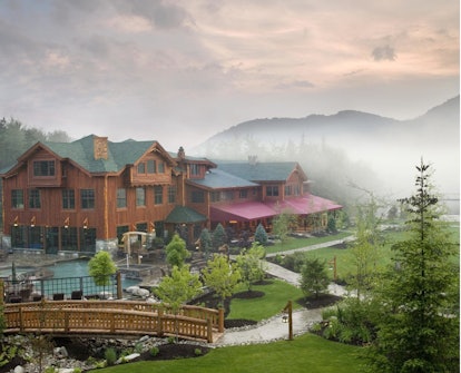 winter weekend getaways for families: whiteface lodge