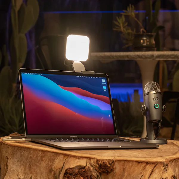 Logitech’s Litra Glow is the perfect little LED for getting into streaming