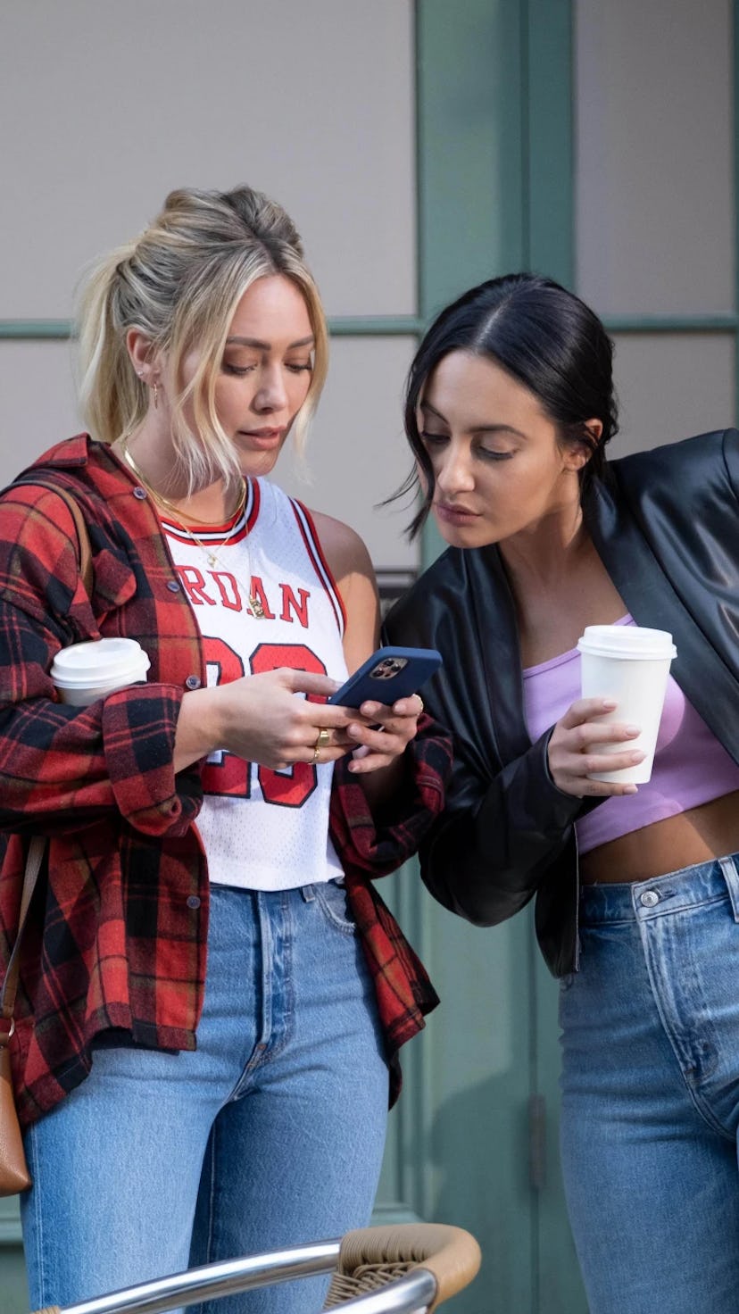 'How I Met Your Father' includes several 'HIMYM' easter eggs.