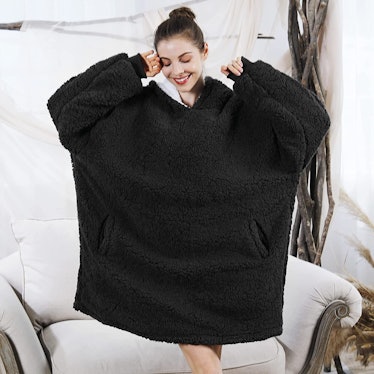 AmyHomie Blanket Sweatshirt 