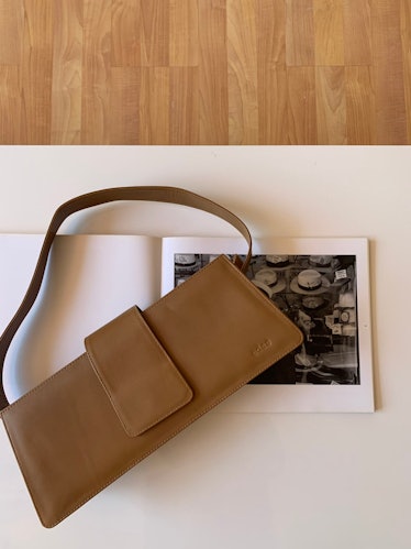 2022 handbag trends unusual colors Spanish olive leather 