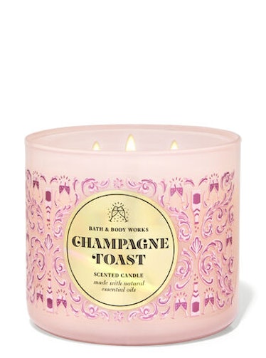 Bath & Body Works' Valentine's Day 2022 candles include Champagne Toast.
