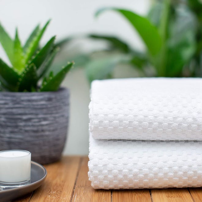 COTTON CRAFT Waffle Weave Bath Sheets (2-Pack)