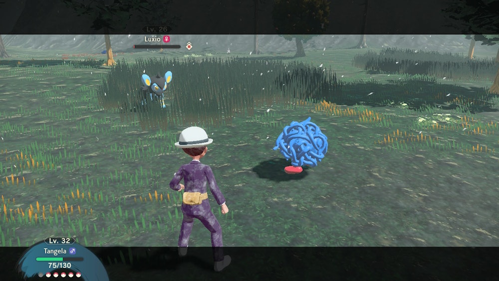 A Pokémon battle between Tangela and Luxio.