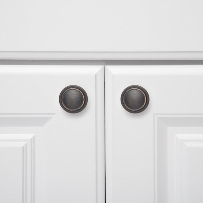 Amazon Basics Straight Top Ring Cabinet Knob (10-Pack)