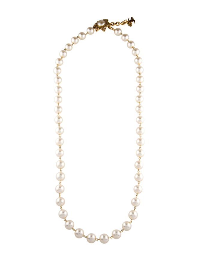 Chanel Vintage Faux Pearl Bead Strand Necklace