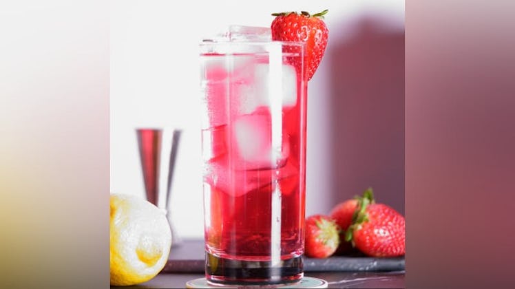 Mix up some sweet sips in this virtual Valentine's Day experience for 2022.
