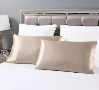 Love's cabin Satin Pillowcases (2 Pack)