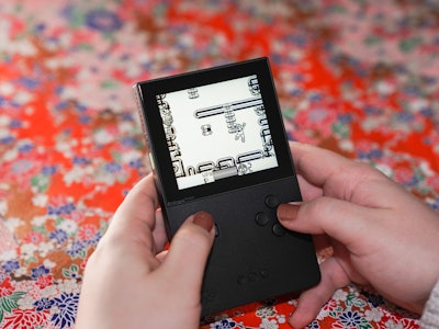 A photo of the Analogue Pocket with a white screen