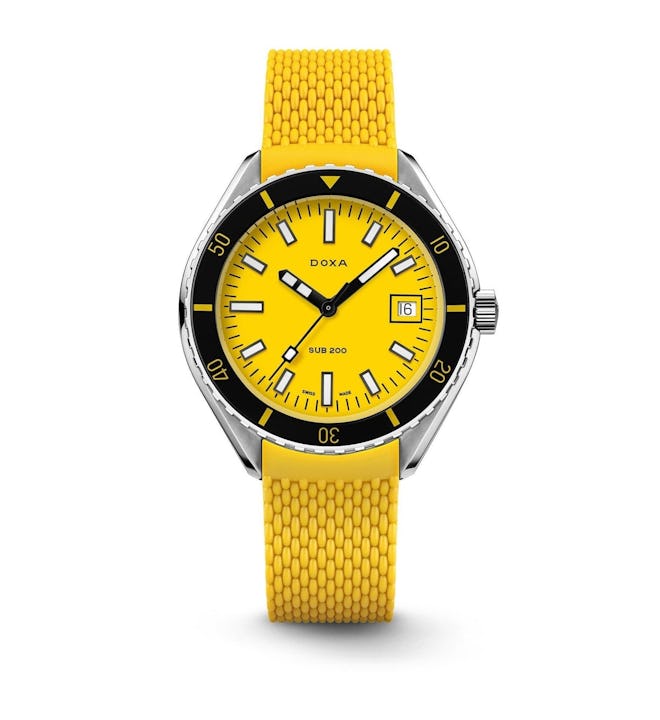 DOXA yellow SUB 200 Divingstar watch.