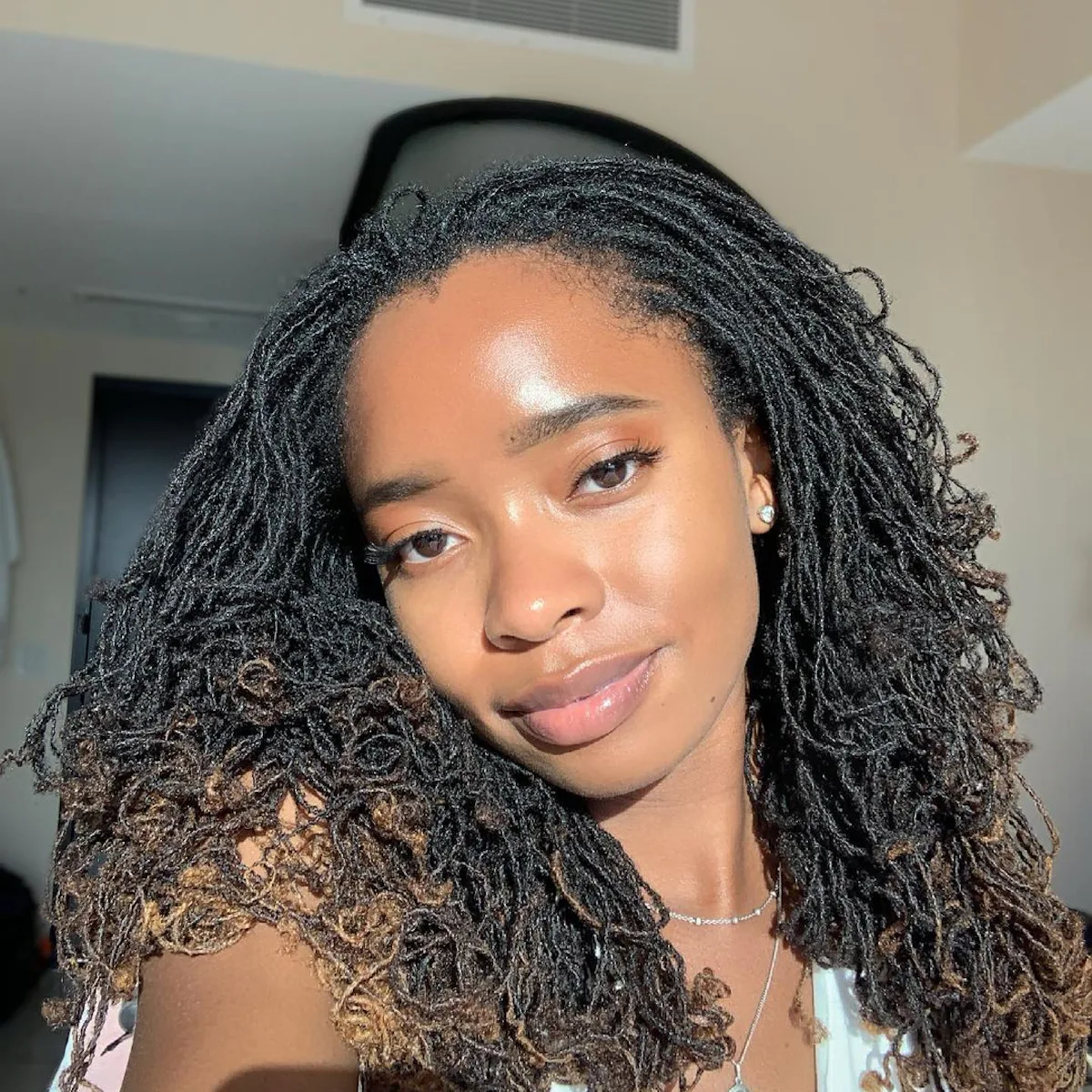 Best Products for 4C Hair: A Stylist-Approved Guide for 2026