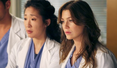Sandra Oh and Ellen Pompeo in Grey’s Anatomy.