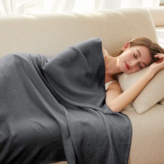 AmyHomie Bamboo Cooling Blanket