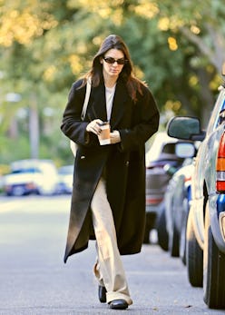 Kendall Jenner's Ugg Boots Are Still Her Trusty Go-To Shoes For 2022