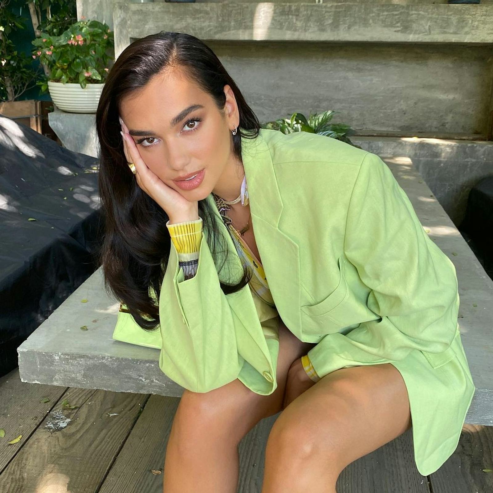 Dua Lipa's Love Affair With This ‘90s Hairstyle Is Alive & Well
