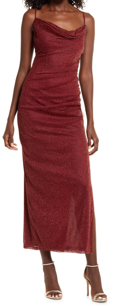 This body-con evening dress is a pretty choice for Valentine's Day.