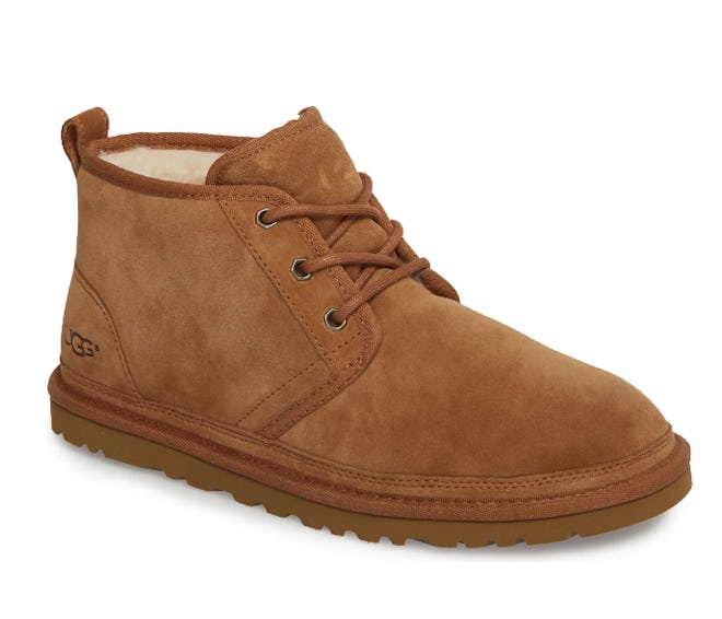 Brown boot lined with fleece