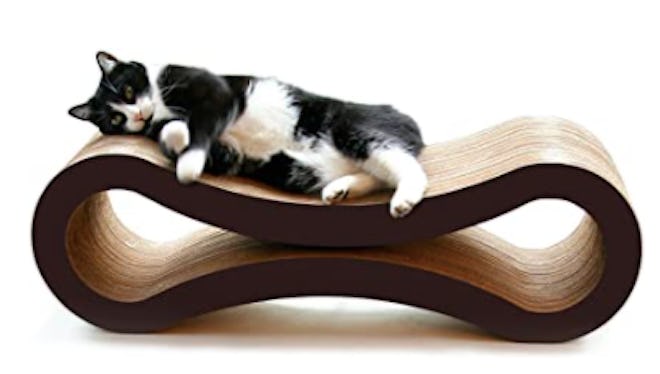 PetFusion Ultimate Cat Scratcher Lounge is a great last minute Valentine's Day gift idea