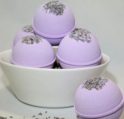 Valentine's Bath Bombs makes a great Valentine's Day scavenger hunt prize