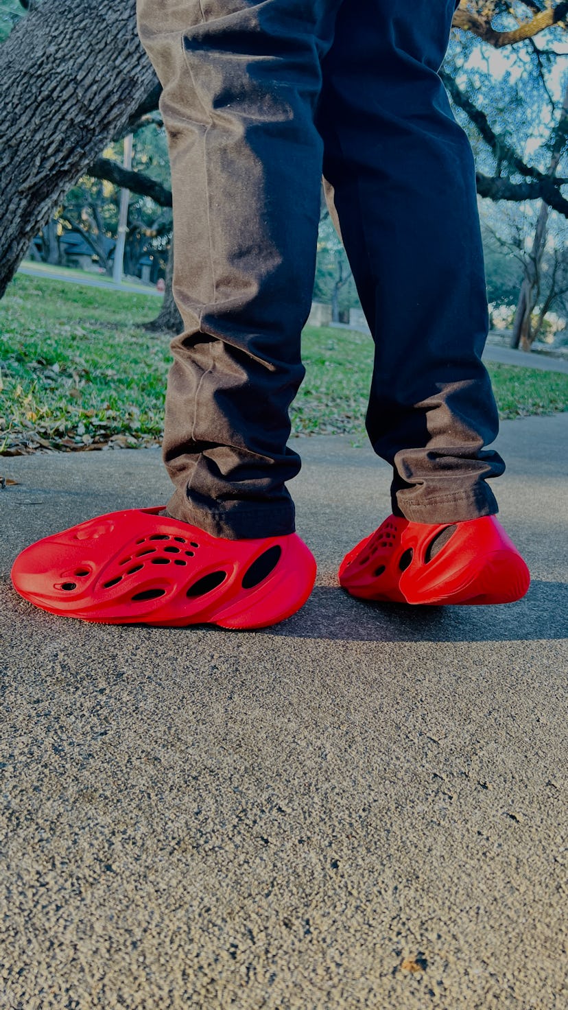 Kanye Adidas Yeezy Foam Runner Red October Vermilion on feet review