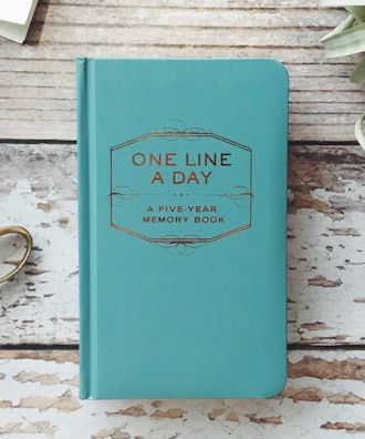 Chronicle Books "One Line A Day: A Five-Year Memory Book"
