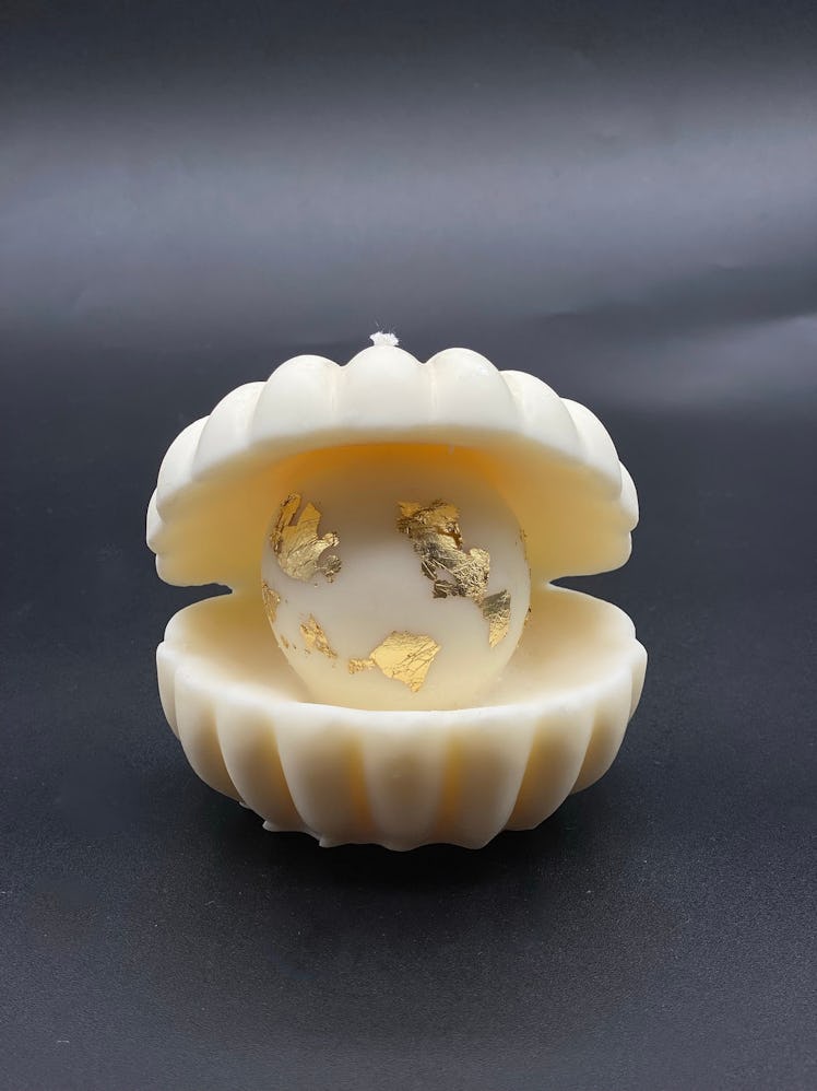 Pearl Shell Candle