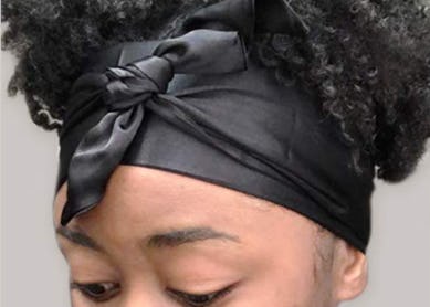 Leeven Satin Edge Laying Scarf