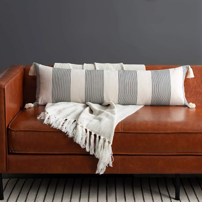 Hofdeco Modern Lumbar Pillow Cover