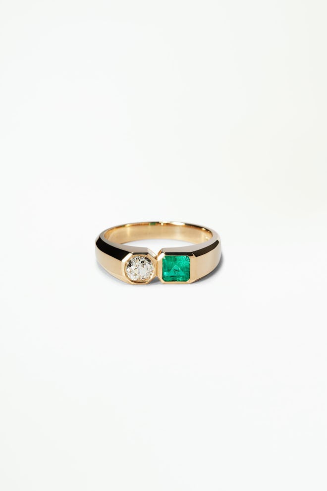One of a Kind Dyad Signet Ring No. 4