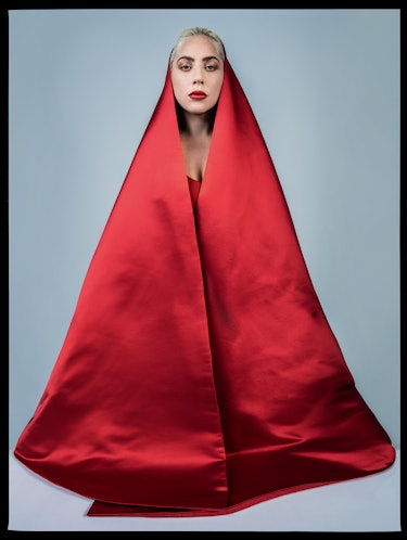 Lot #6 - House of Gucci Patrizia Reggiani Lady Gaga Screen Used Gift Box & Gift  Card Sc 108 - VIP Fan Auctions