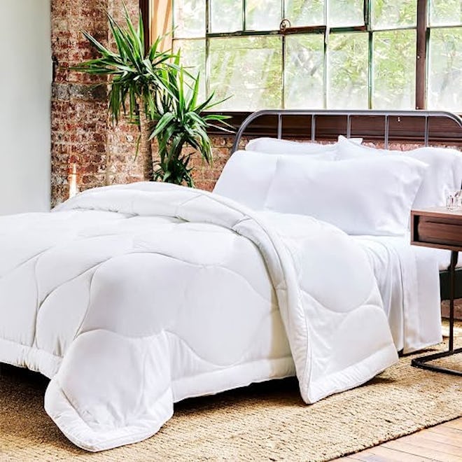 This eucalyptus comforter is one of the best duvet inserts.