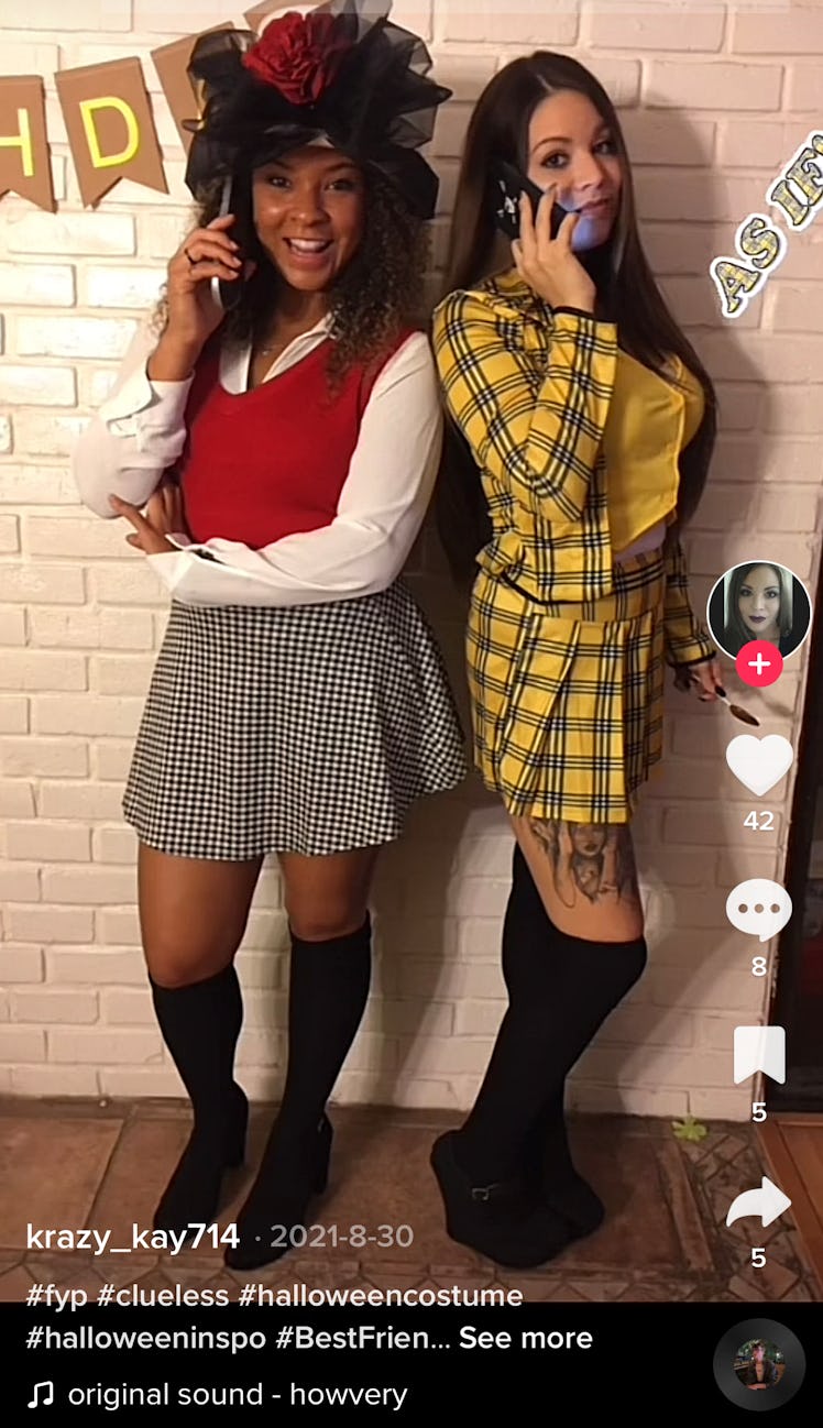 Cher and Dionne from Clueless is a best friend costume idea for Halloween 2022.