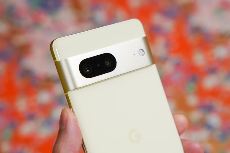 Pixel 7 dual camera system