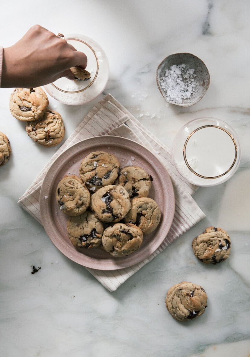 Thanksgiving cookie recipe: a cozy kitchen's Bourbon Pecan Chocolate Chip Cookies
