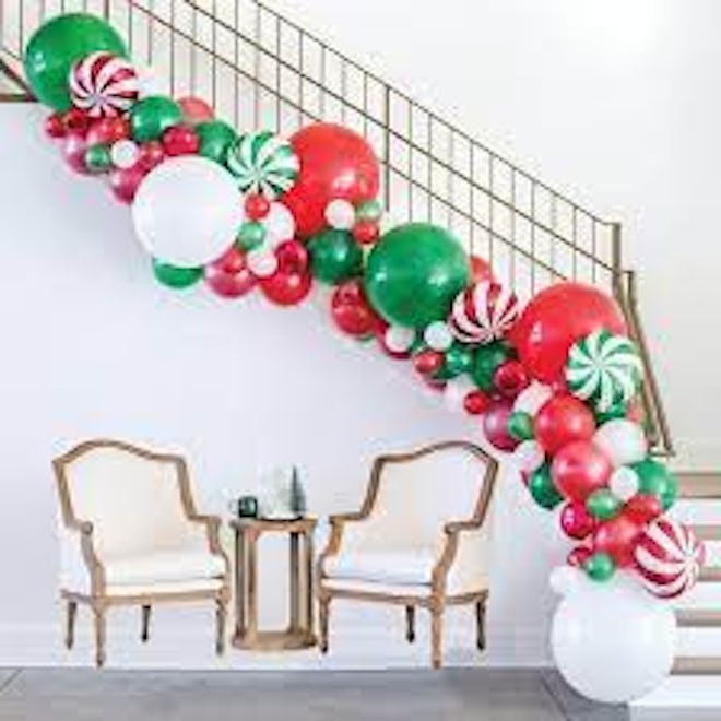 Air-Filled Peppermint Christmas Latex & Foil Balloon Garland Kit