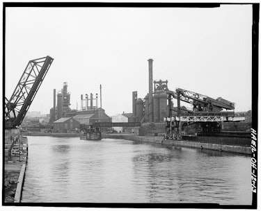 Manufacturing plant on the Cuyahoga River