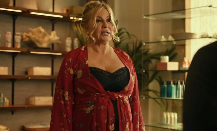 Jennifer Coolidge Halloween costumes are the perfect idea for a funny look.