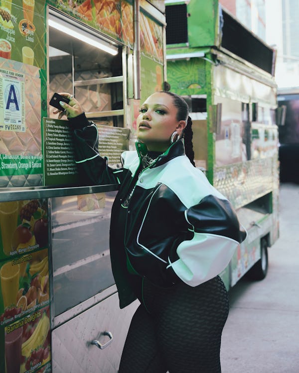 Model for LaQuan Smith Cash by Cash App