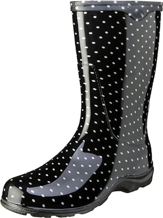 These rain boots for plantar fasciitis are great for rainy days.