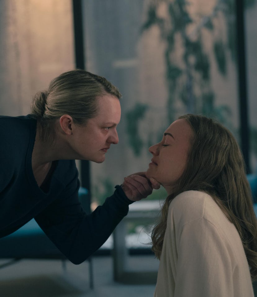  June (Elisabeth Moss) and Serena Waterford (Yvonne Strahovski) in The Handmaid's Tale