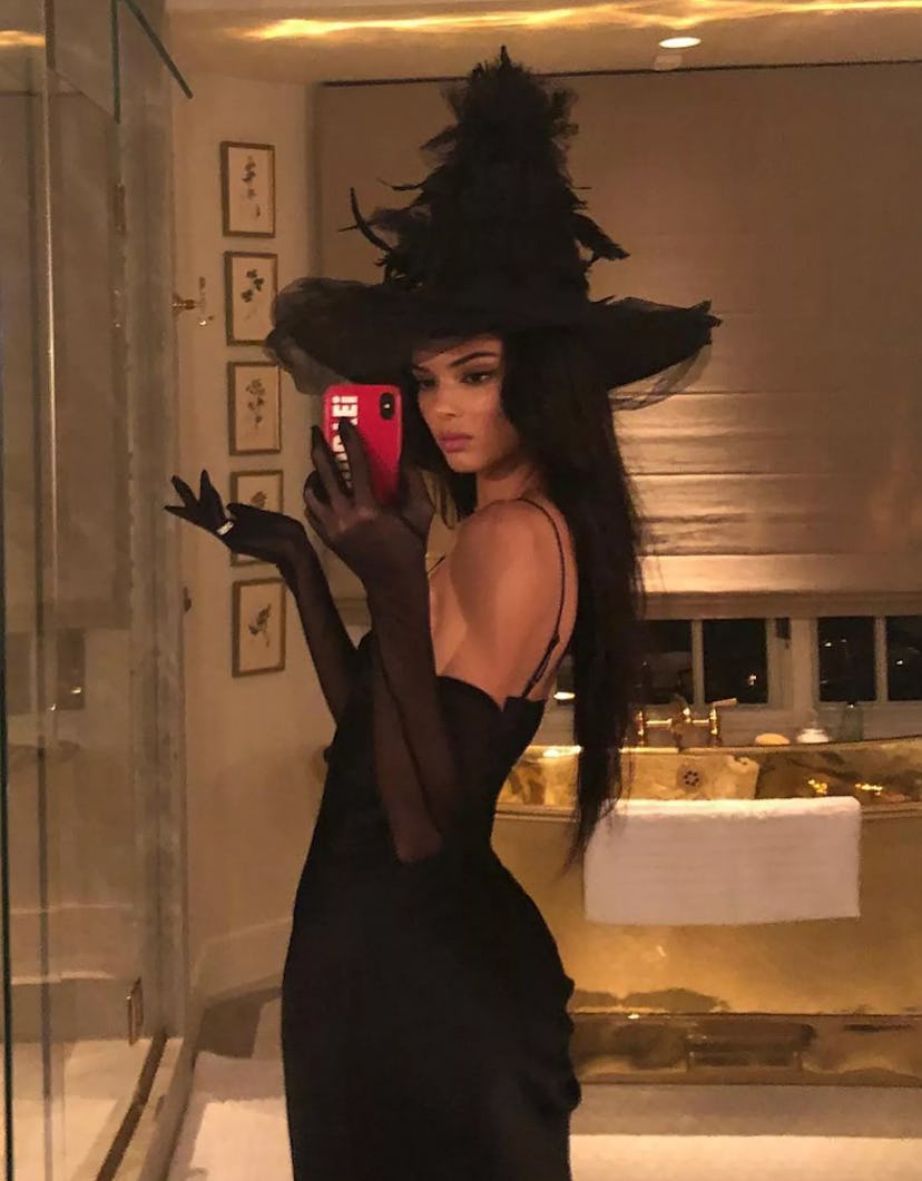 Kendall jenner witch costume