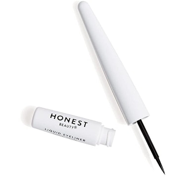 honest beauty liquid eyeliner is the best liquid eyeliner for contact lens wearers