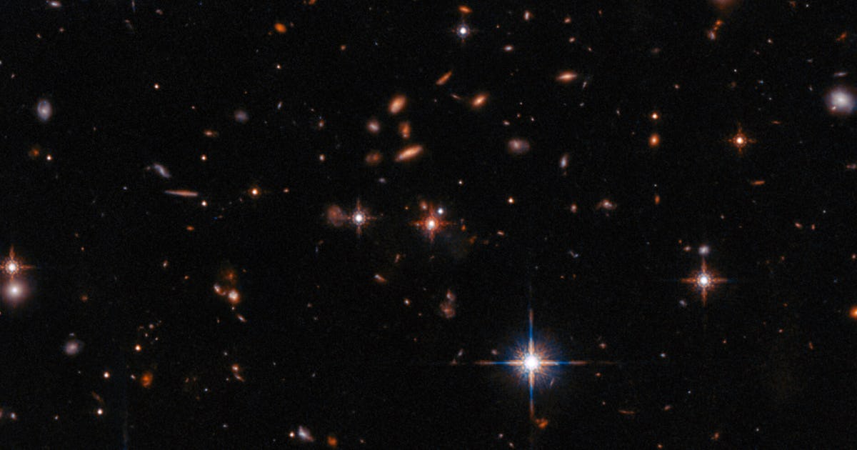 Look: JWST captures a galaxy cluster that could solve a dark matter mystery