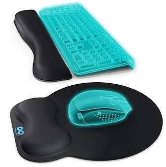 Everlasting Comfort Mouse Pad with Wrist Support