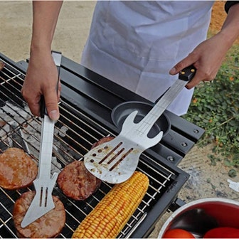 PEPKICN Guitar Style Barbecue Tool Set