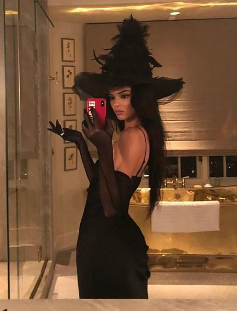Kendall Jenner's Halloween Beauty Looks Are All So Delightfully Wild Kendall Jenner's Halloween Beauty Looks Are All So Delightfully Wild