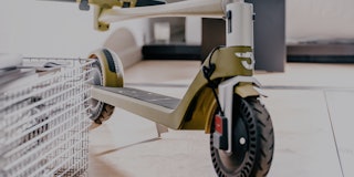A connected e-scooter from Unagi.